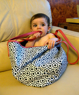 MISCHA Travel Diaries #013 - Bag Full of Baby
