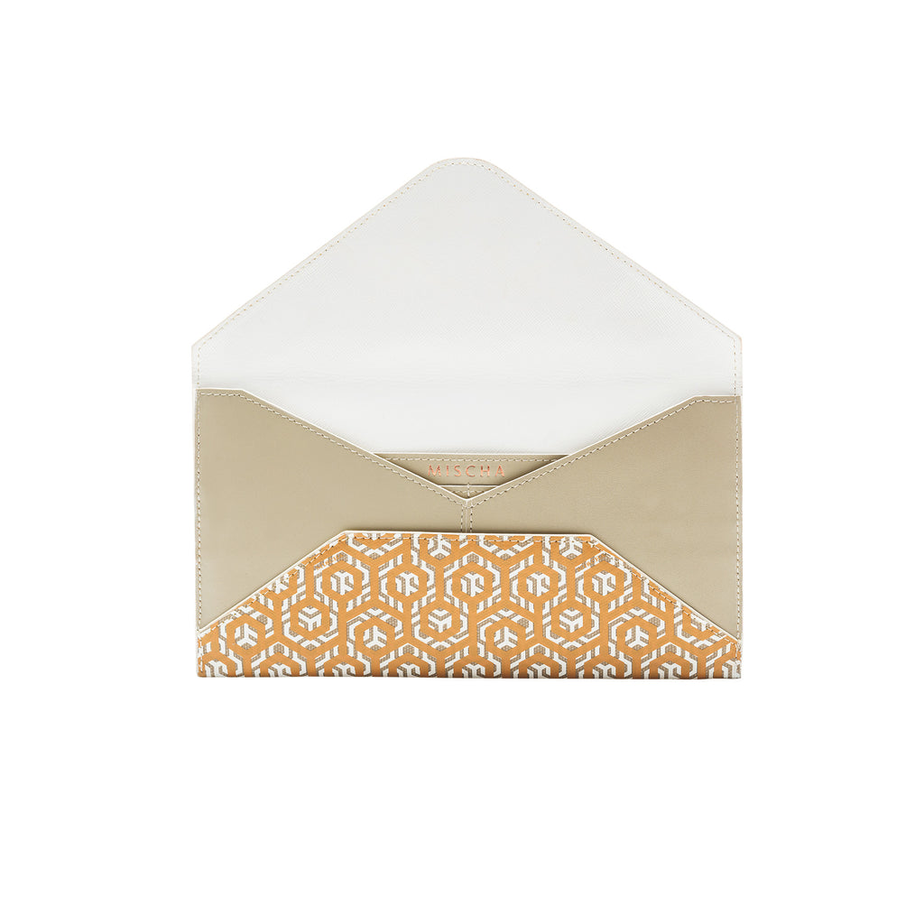 MISCHA Travel Wallet - Rattan (open)